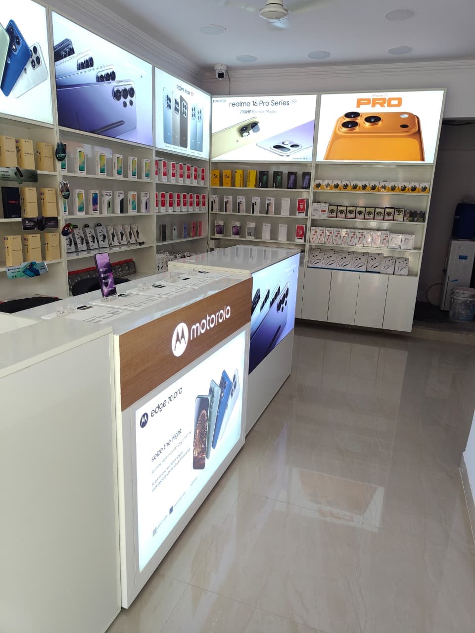 Genuine stock & accessories at Mobsmart